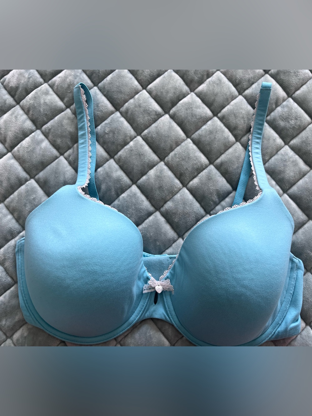 Victoria’s Secret Body by Victoria Lined Perfect Coverage 36D Bra